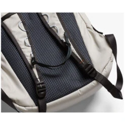 Bellroy 20 Liter Lite Backpack 9 Bellroy 20 Liter Lite Backpack -CampMate Shop 20 Liter Lite Backpack 3