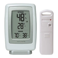AcuRite Digital Indoor / Outdoor Thermometer & Humidity Monitor