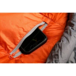 Kelty Cosmic Down 40ºF Sleeping Bag -CampMate Shop Cosmic Down 40F Sleeping Bag 3