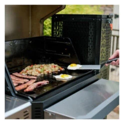 Masterbuilt Gravity Series 800 Digital Charcoal Griddle + Grill + Smoker 13 Masterbuilt Gravity Series 800 Digital Charcoal Griddle + Grill + Smoker -CampMate Shop Gravity Series 800 Digital Charcoal Griddle Grill Smoker 6