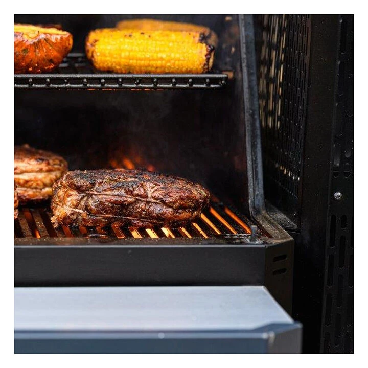 Masterbuilt Gravity Series 800 Digital Charcoal Griddle + Grill + Smoker 7 Masterbuilt Gravity Series 800 Digital Charcoal Griddle + Grill + Smoker - Image 7