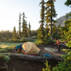 MSR Hubba Hubba 1-Person Backpacking Tent -CampMate Shop Hubba Hubba 1 Person Backpacking Tent 5