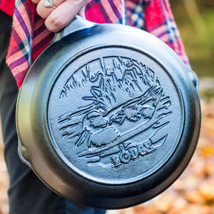 Lodge Wildlife Series Duck 8" Cast Iron Skillet 2 Lodge Wildlife Series Duck 8" Cast Iron Skillet - Image 2