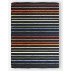 Nomadix Puffer Blanket