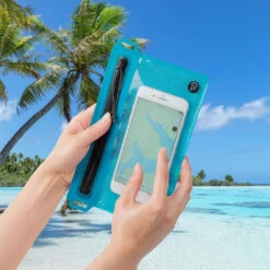 Nite Ize RunOff Waterproof Small Travel Pouch -CampMate Shop RunOff WP Small Travel Pouch 4