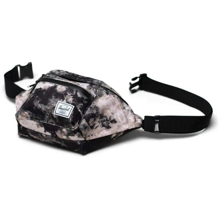 Herschel Seventeen 3.5 Liter Hip Pack - Past Season 2 Herschel Seventeen 3.5 Liter Hip Pack - Past Season - Image 2