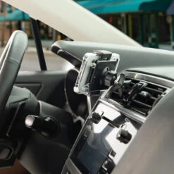 Nite Ize Squeeze Universal Vent Mount -CampMate Shop Squeeze Universal Vent Mount 3