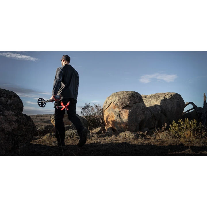 Minelab Vanquish 540 Metal Detector 2 Minelab Vanquish 540 Metal Detector - Image 2